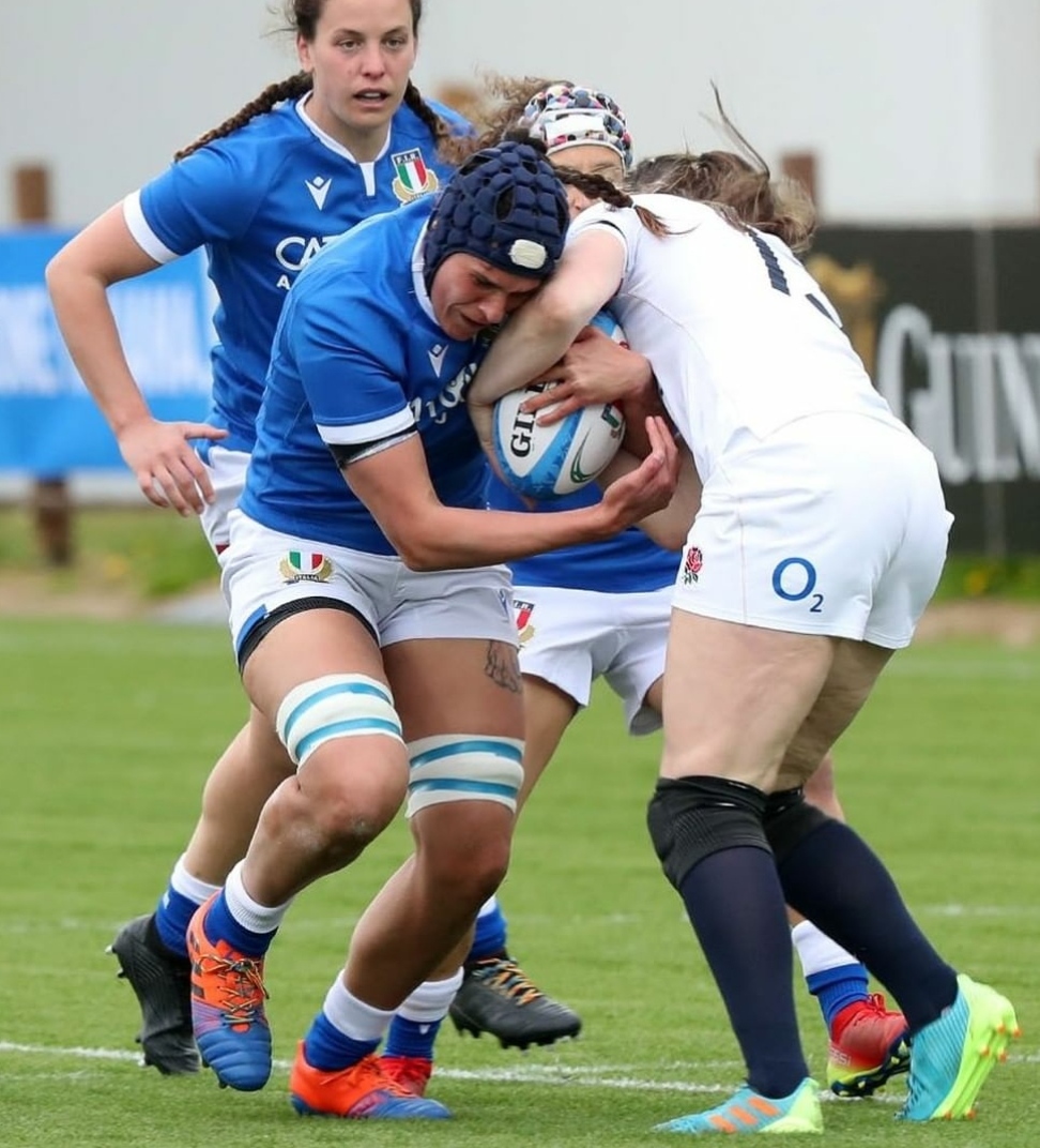 RUGBY – SEI NAZIONI FEMMINILE: L’INGHILTERRA TRAVOLGE DELLE CORAGGIOSE&nbsp;AZZURRE