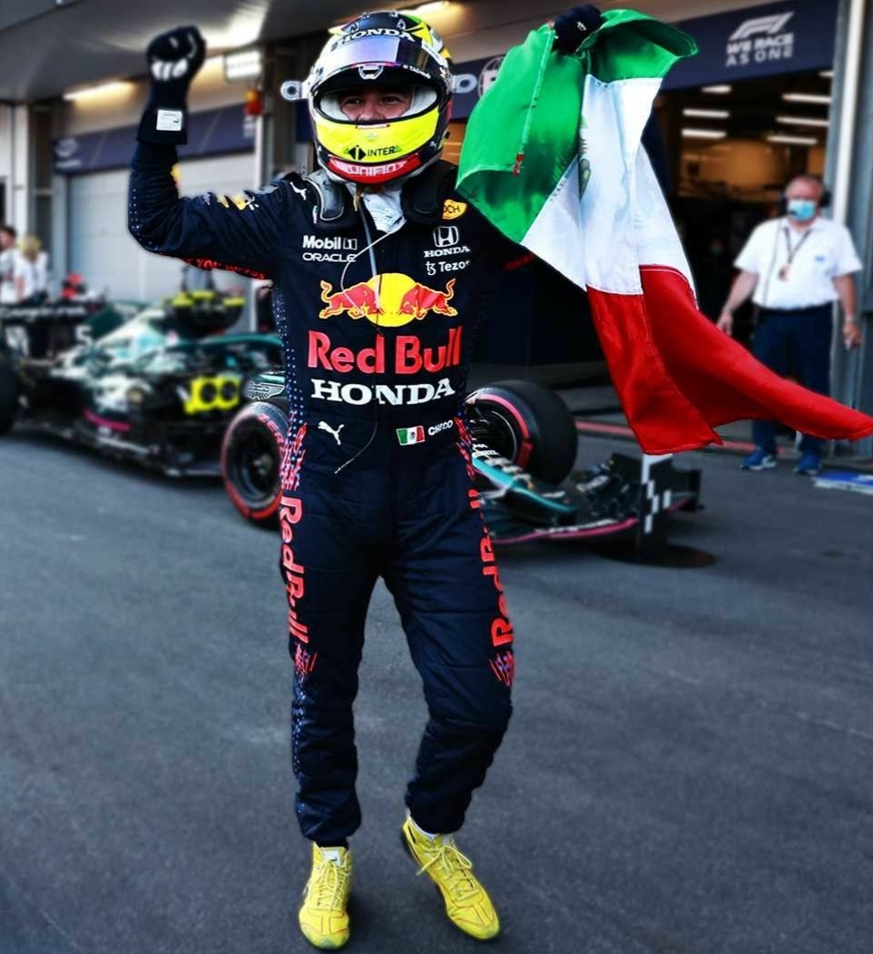 Formula 1 – Gp Azerbaigian: a Baku succede di tutto. Trionfo Perez, fuori Hamilton e&nbsp;Verstappen