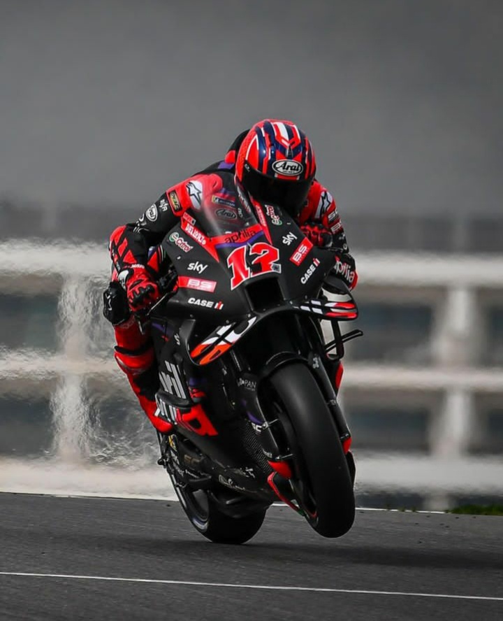 MOTOGP – GARA SPRINT GP PORTOGALLO: CAPOLAVORO VIÑALES, CHE&nbsp;MARQUEZ!